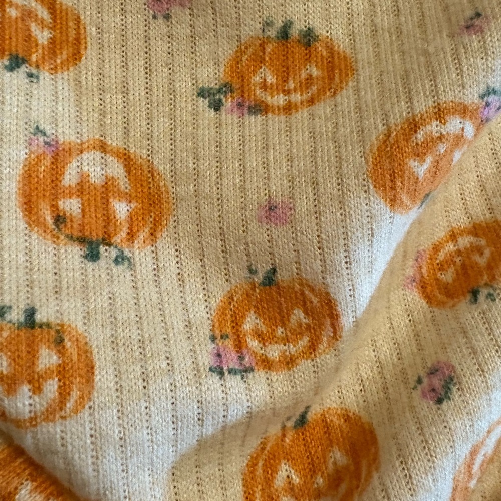 Essentials Pumpkin Print Pajama Set - Picture 2 of 3